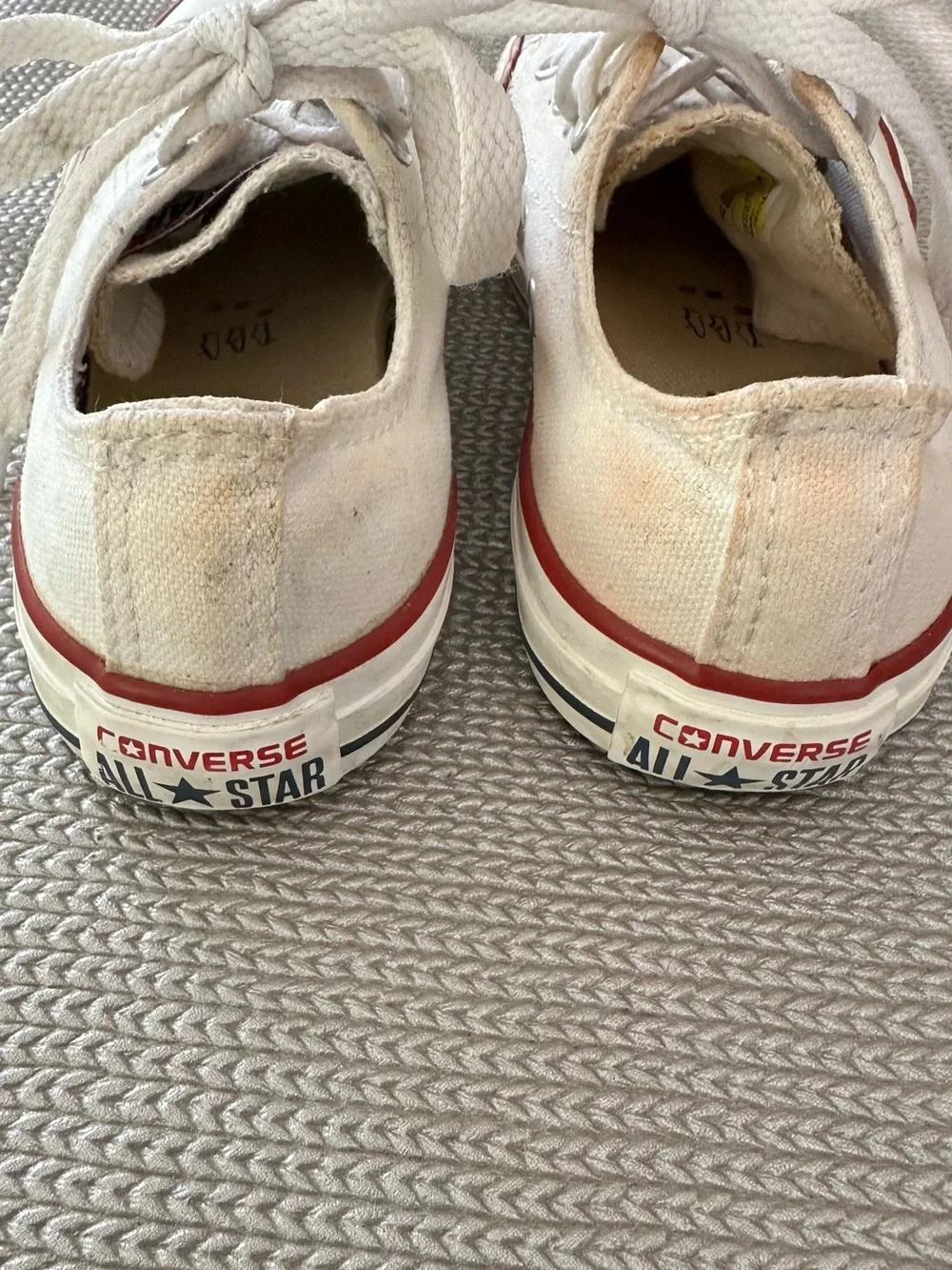 Converse low top